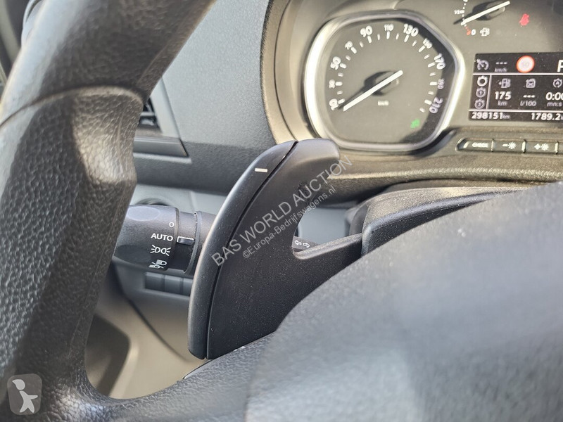 Véhicule utilitaire Peugeot 177pk