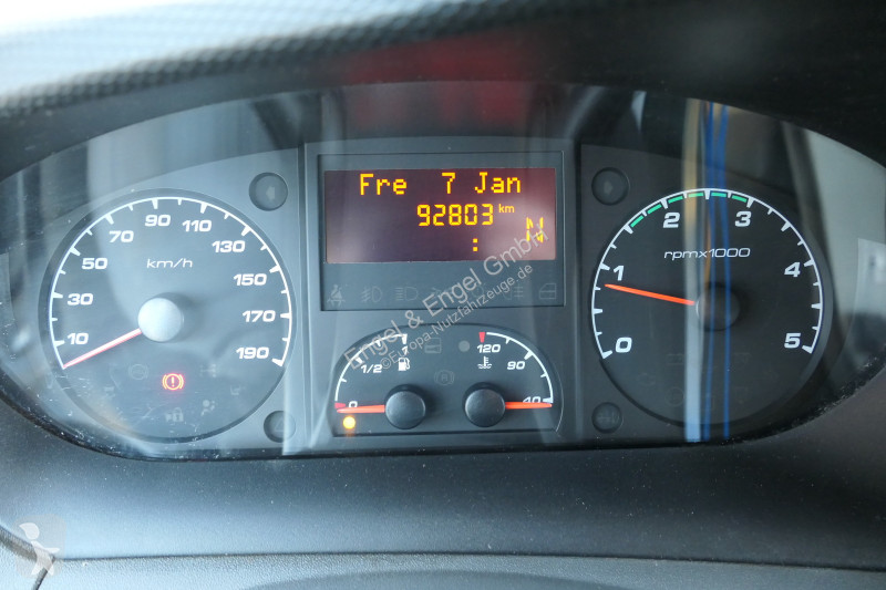 Véhicule utilitaire Iveco Daily 35 S11 C30C...