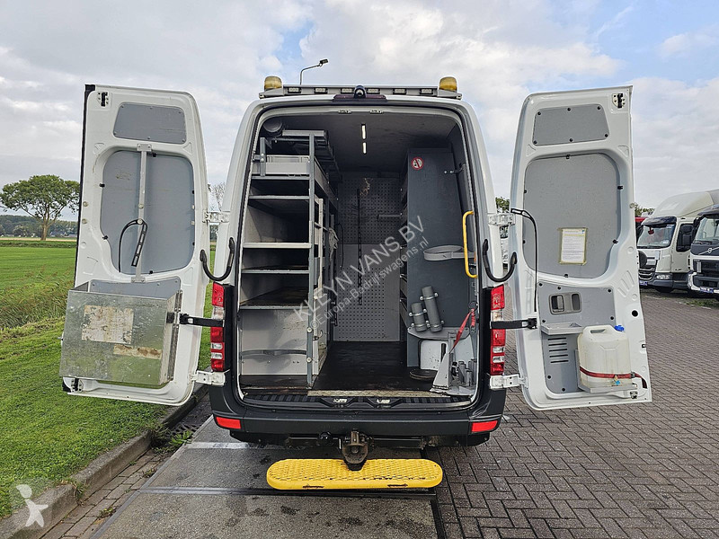 Véhicule utilitaire Mercedes 519 L2H2 N1 V6...
