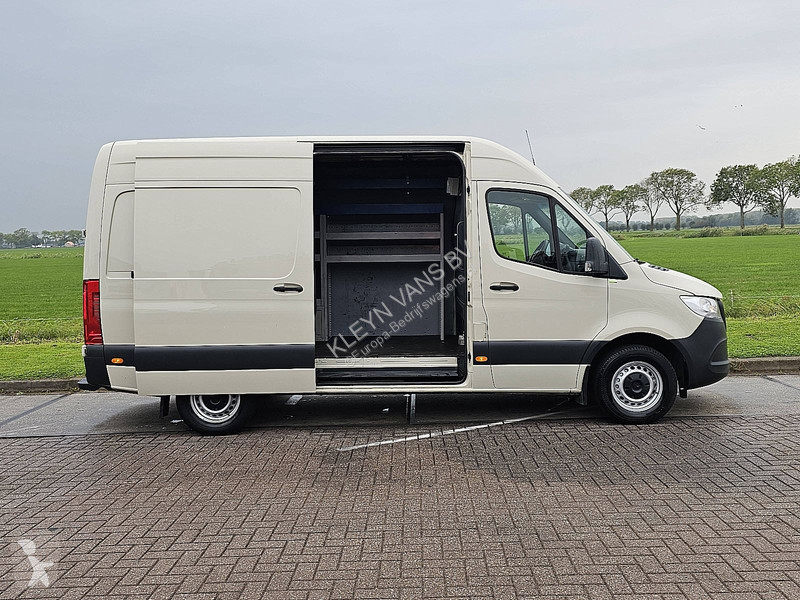 Véhicule utilitaire Mercedes 311 L2H2 ac EURO6...
