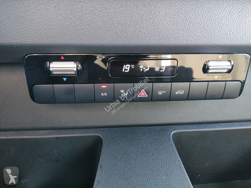 Mercedes 20M3 FOURGON HAYON 3.5 T van