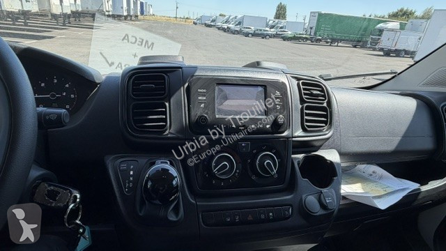 Peugeot 20M3 140 CV FOURGON HAYON 3.5 T van