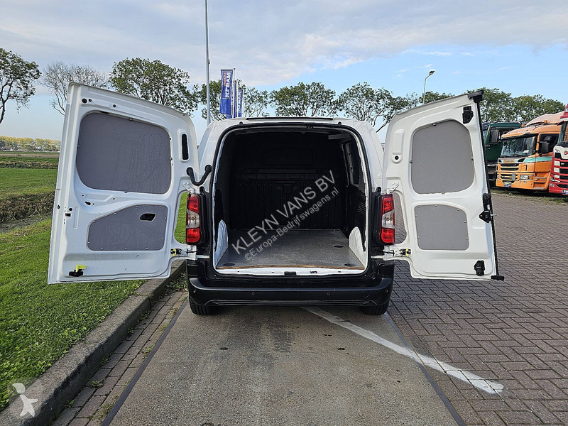 Opel 1.5 automaat, airco, navi, pdc, zijdeur van