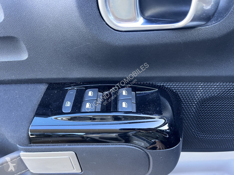 Citroën C3 1.2 PURETECH 110CH S&S SHINE 124G van