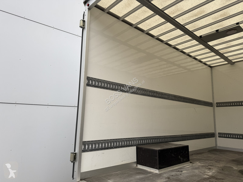 Užitkové vozidlo Renault Plancher 2.3 DCI 145PK...
