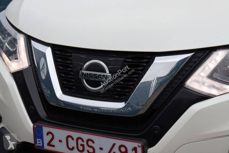 Nissan  van