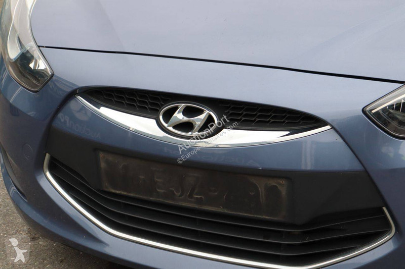 Hyundai ix20 van