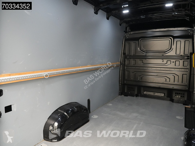 Volkswagen 140pk Automaat L3H3 Airco Navi...