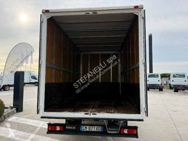Iveco DAILY 35C14H BOX van