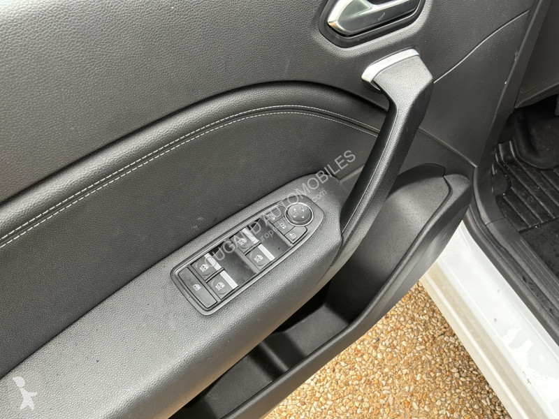 Užitkové vozidlo Renault 1.6 E-TECH FULL HYBRID...