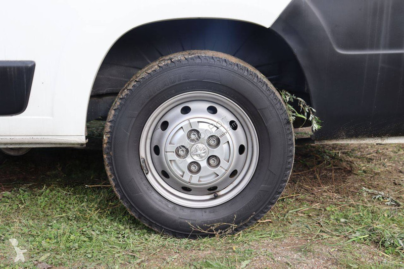 Véhicule utilitaire Peugeot
