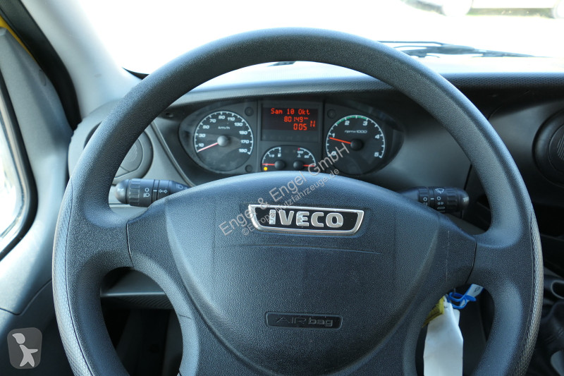 Iveco Daily 35 S11 C30C AUTOMATIK KAMERA Regale...