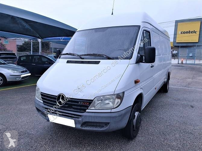 Furgoneta Mercedes