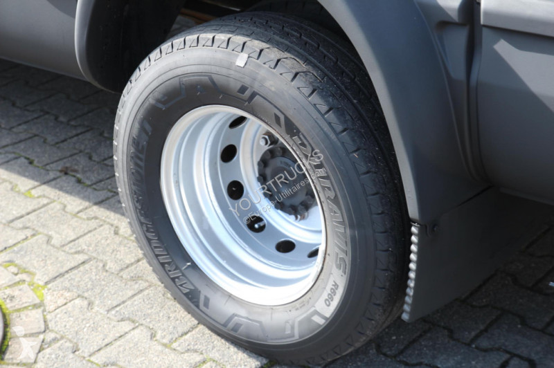 Véhicule utilitaire Iveco 70-170 EEV VDT-170-F...