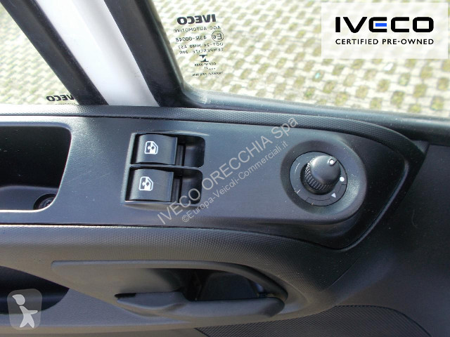 Veicolo commerciale Iveco DAILY 35C14 - 3750