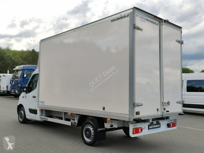 عربة نفعية Renault