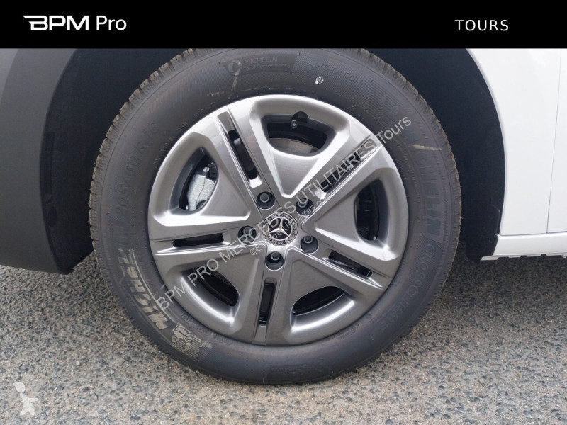 Véhicule utilitaire Mercedes e Long Pro
