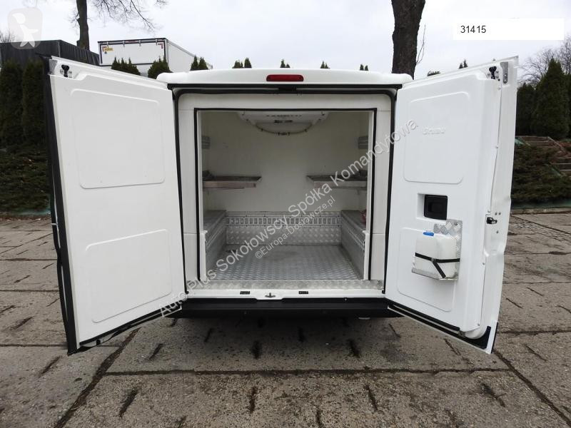 Autoutilitară Peugeot BOXER FURGON CHŁODNIA...