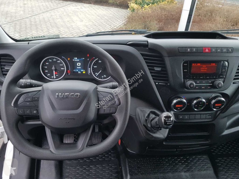 Veicolo commerciale Iveco 35 S 16 V...