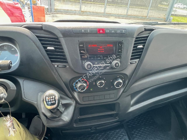 Veicolo commerciale Iveco DAILY 35C14H BOX p 3750