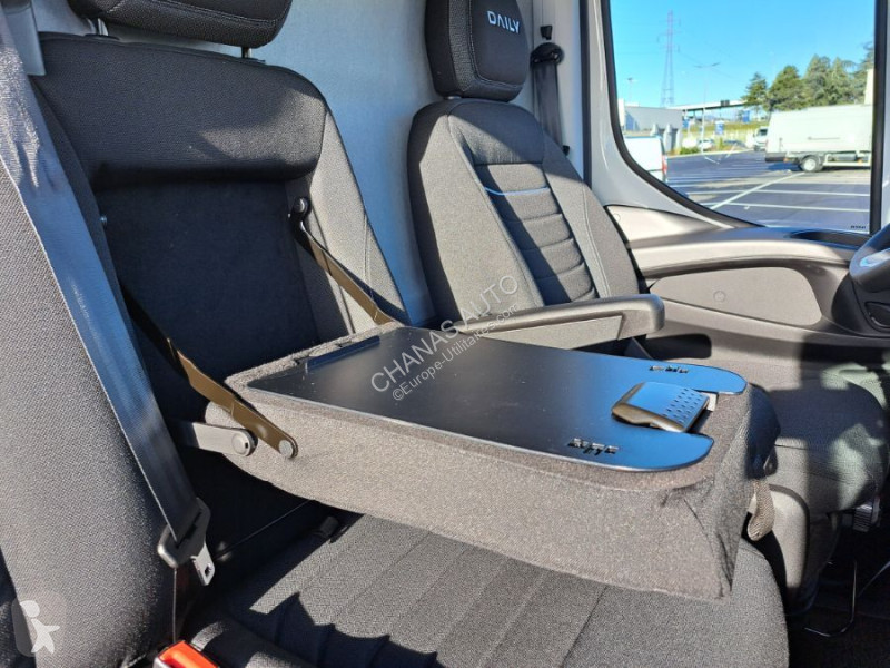 Autoutilitară Iveco 35S16 160CV 2L3 L3H2 12M3