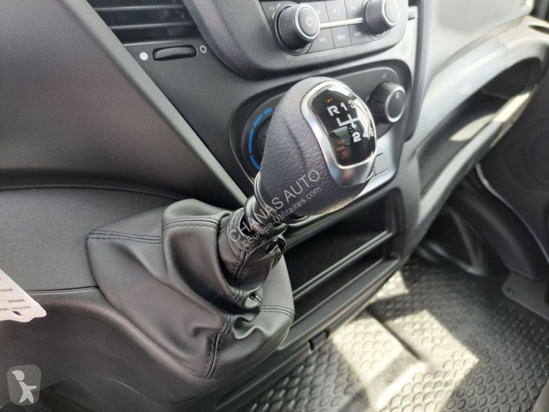 Autoutilitară Iveco 35C18 180CV 3L ALUMINIUM...