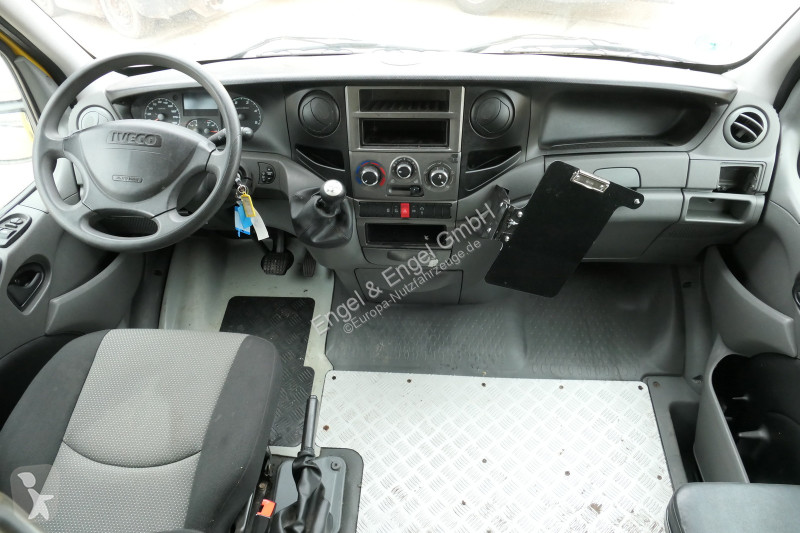 Autoutilitară Iveco Daily 35 S11 C30C AUTOMATIK...