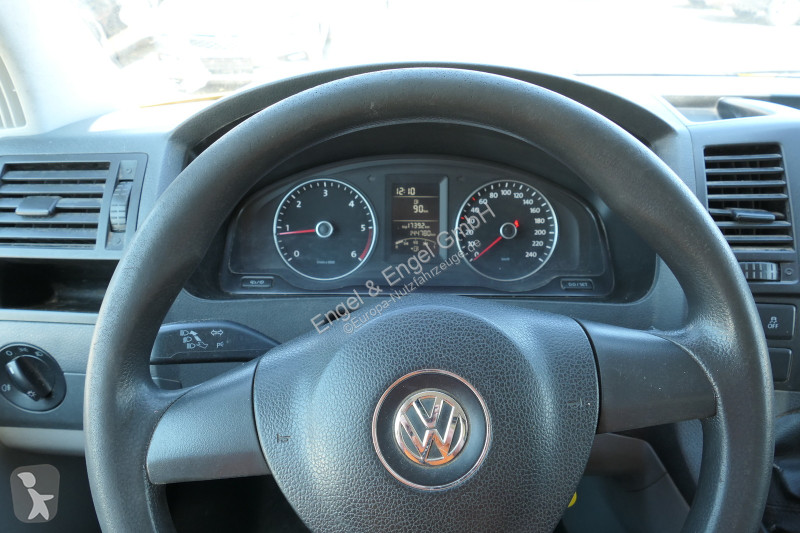 Véhicule utilitaire Volkswagen T5 Transporter...