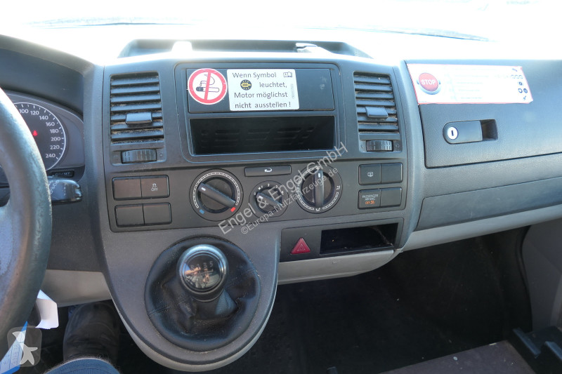 Véhicule utilitaire Volkswagen T5 Transporter...
