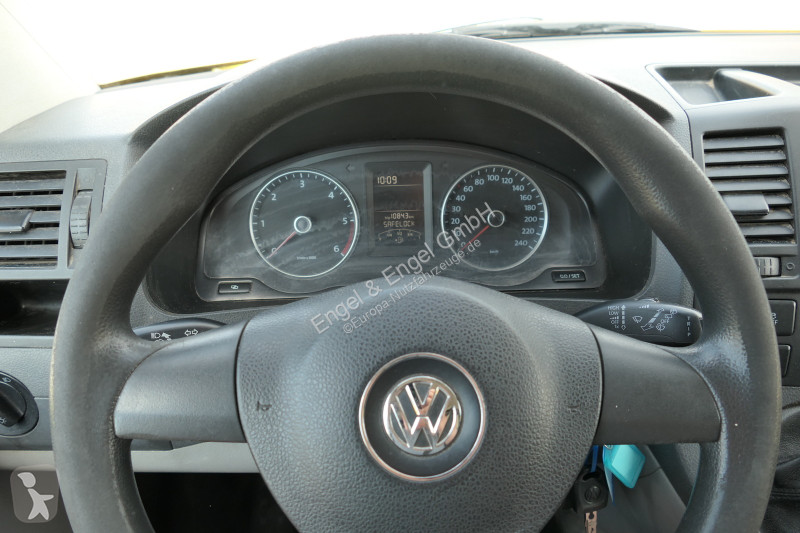 Véhicule utilitaire Volkswagen T5 Transporter...