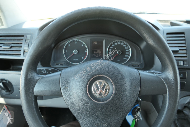 Véhicule utilitaire Volkswagen T5 Transporter...