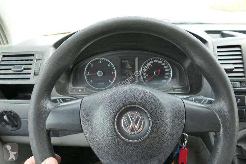 Véhicule utilitaire Volkswagen T5 Transporter...