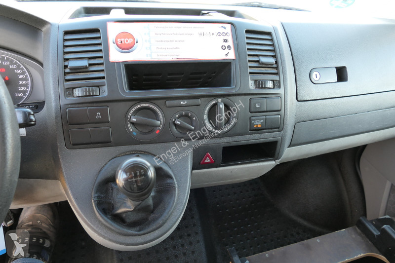 Autoutilitară Volkswagen T5 Transporter 2.0 TDI...