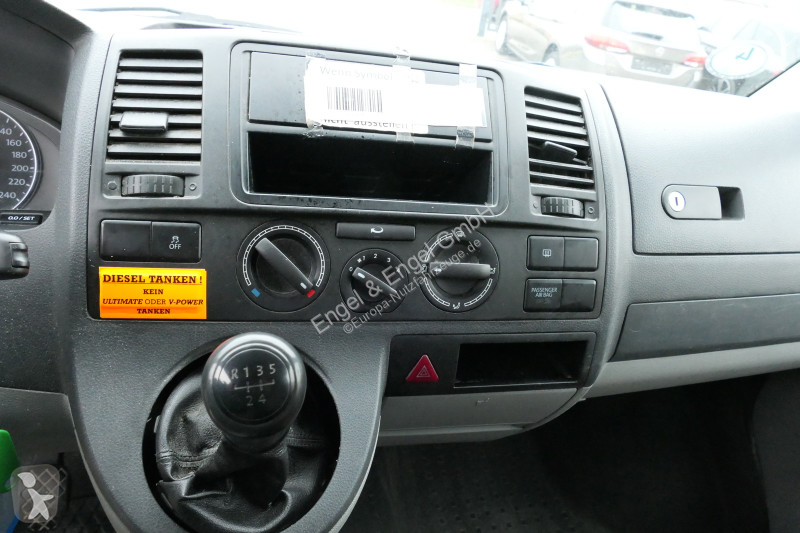Veículo utilitário Volkswagen T5 Transporter...