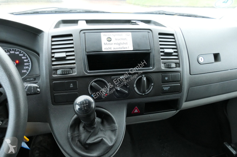 Véhicule utilitaire Volkswagen T5 Transporter...