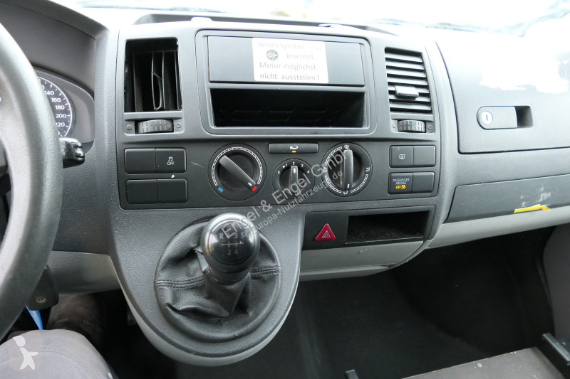 Véhicule utilitaire Volkswagen T5 Transporter...