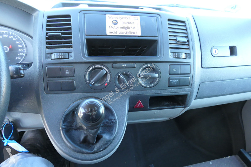 Véhicule utilitaire Volkswagen T5 Transporter...