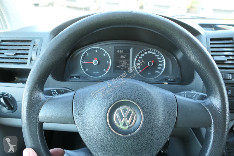 Véhicule utilitaire Volkswagen T5 Transporter...