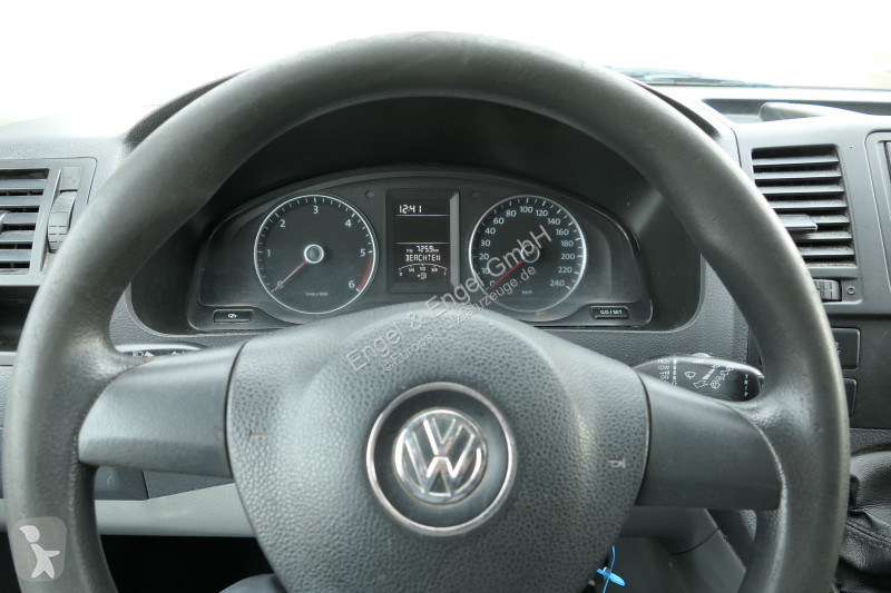 Лекотоварен автомобил Volkswagen T5 Transporter...