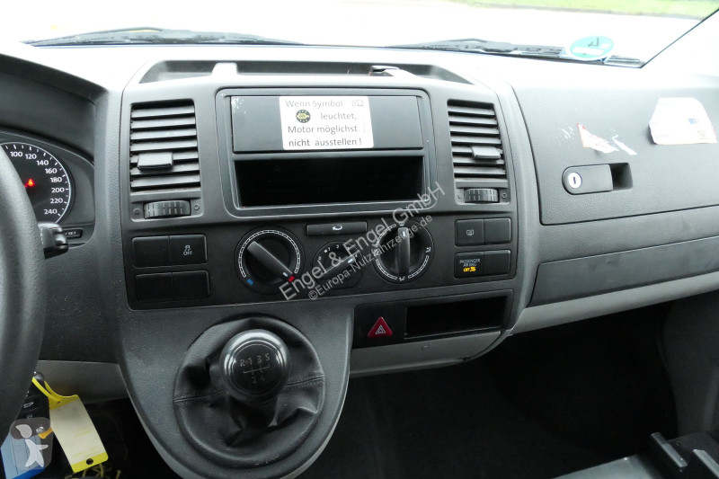 Véhicule utilitaire Volkswagen T5 Transporter...