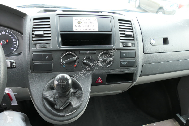 Véhicule utilitaire Volkswagen T5 Transporter...