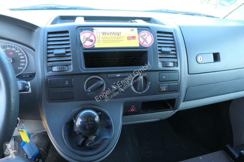 Autoutilitară Volkswagen T5 Transporter 2.0 TDI...