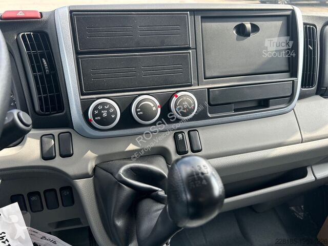 Véhicule utilitaire Mercedes 3S15/25 TF1 MY22...