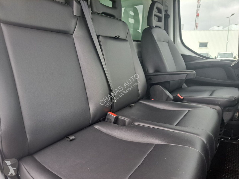 Autoutilitară Iveco 35C18 180CV 3L MIXTE HAYON...