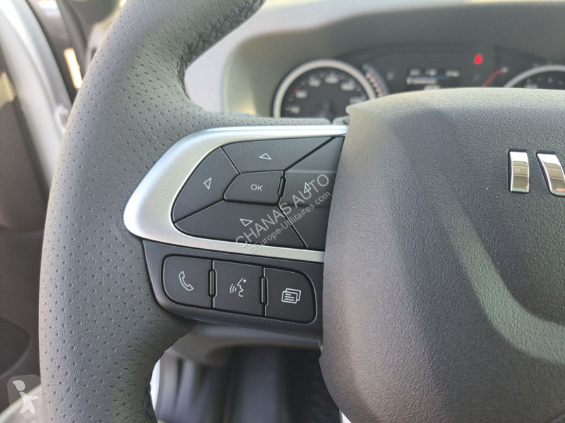Nyttofordon Iveco 35S18 A8 180CV 3L HAYON...