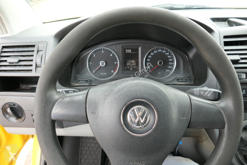 Véhicule utilitaire Volkswagen T5 Transporter...