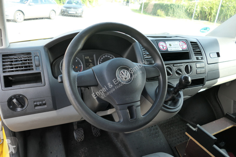Autoutilitară Volkswagen T5 Transporter 2.0 TDI...