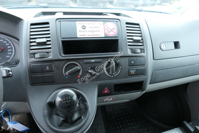Véhicule utilitaire Volkswagen T5 Transporter...