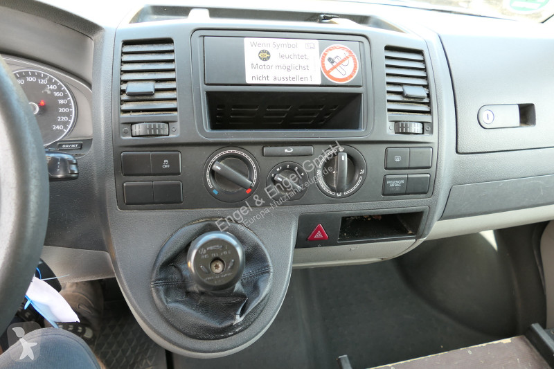 Autoutilitară Volkswagen T5 Transporter 2.0 TDI...