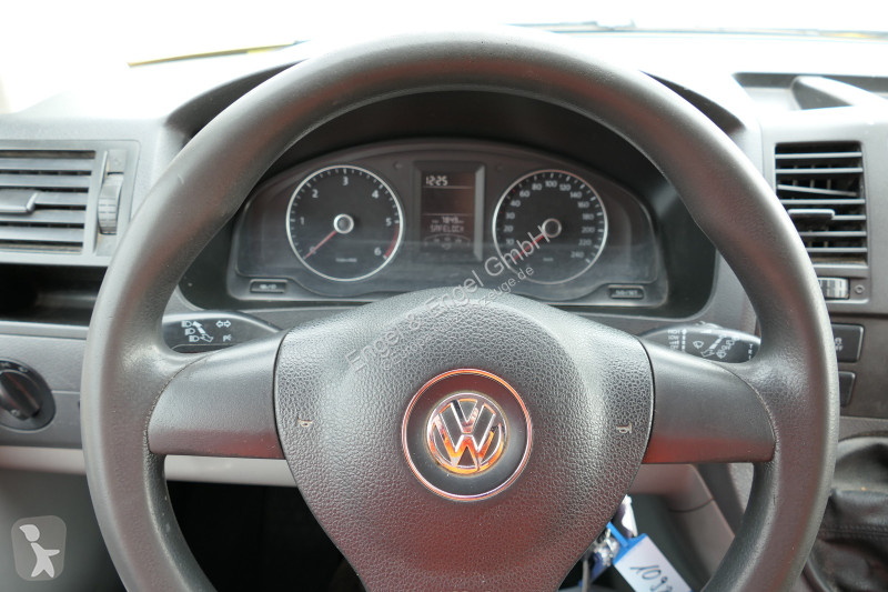 Véhicule utilitaire Volkswagen T5 Transporter...